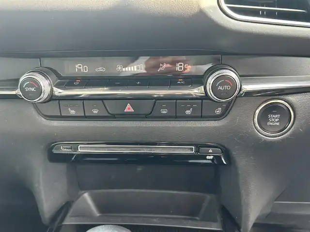 マツダ ＣＸ－３０ XD Lパッケージ 愛知県 2019(令1)年 10.3万km マシーングレープレミアムM スマートキー/プッシュスタート/純正メーカーナビ/（フルセグTV/BT/HDMI/CD/DVD）/BOSEサウンド/全方位カメラ/ETC/純正18インチAW/i-ACTIVSENSE/クリアランスソナー/レーダークルーズコントロール/前後ドライブレコーダー/BSM/白レザーシート/D席メモリー付きパワーシート/前席シートヒーター /ハンドルヒーター /パワーバックドア/純正フロアマット/パワーバックドア/取説、保証書/スペアキー