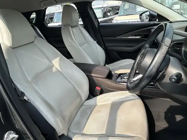 マツダ ＣＸ－３０ XD Lパッケージ 愛知県 2019(令1)年 10.3万km マシーングレープレミアムM スマートキー/プッシュスタート/純正メーカーナビ/（フルセグTV/BT/HDMI/CD/DVD）/BOSEサウンド/全方位カメラ/ETC/純正18インチAW/i-ACTIVSENSE/クリアランスソナー/レーダークルーズコントロール/前後ドライブレコーダー/BSM/白レザーシート/D席メモリー付きパワーシート/前席シートヒーター /ハンドルヒーター /パワーバックドア/純正フロアマット/パワーバックドア/取説、保証書/スペアキー