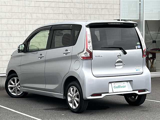 日産 デイズ ハイウェイスターX 茨城県 2017(平29)年 3.3万km クールシルバー 純正メモリナビ【MM316D-W】/(地デジTV・CD・DVD・BT・ラジオ再生)/衝突軽減ブレーキ/アラウンドビューモニター/ドライブレコーダー/ETC/オートライト/LEDヘッドライト/純正14inアルミホイール/フロアマット/スマートキー