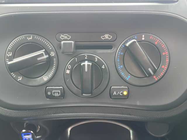 日産 ジューク 15RS タイプV 福島県 2012(平24)年 7.6万km ホワイトパール 純正SDナビ/・型番：MP311D-W/・BT/CD/DVD/AUX/SD/FM/AM/・バックカメラ/ビルトインETC/前後ドライブレコーダー/プッシュスタート/・スマートキー/LEDヘッドライト/・フォグランプ/・ヘッドライトレベライザー/電動格納ミラー/電流ソケット/純正フロアマット/純正ドアバイザー