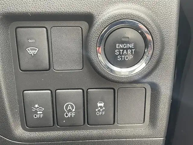 トヨタ パッソ モーダ　S 道央・札幌 2016(平28)年 5.1万km 緑 ・4WD/・寒冷地仕様/・衝突軽減ブレーキ/・社外SDナビ/CD&DVD&フルセグTV/・バックカメラ/・シートヒーター(運転席のみ)/・ステアリングスイッチ/・助手席シートアンダートレイ/・アイドリングストップ/・ABS/・横滑り防止装置/・盗難防止装置/・オートリトラミラー/・クリアランスソナー(後ろのみ)/・LEDヘッドライト/・フォグランプ/・ドアバイザー/・積込純正AW付冬タイヤ　165/65/R14(溝無)