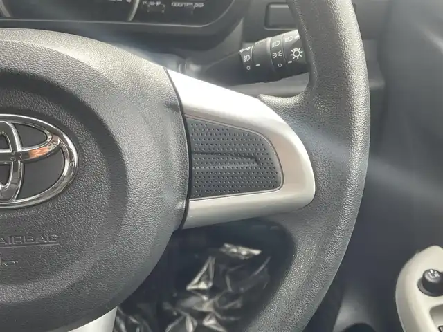 トヨタ パッソ モーダ　S 道央・札幌 2016(平28)年 5.1万km 緑 ・4WD/・寒冷地仕様/・衝突軽減ブレーキ/・社外SDナビ/CD&DVD&フルセグTV/・バックカメラ/・シートヒーター(運転席のみ)/・ステアリングスイッチ/・助手席シートアンダートレイ/・アイドリングストップ/・ABS/・横滑り防止装置/・盗難防止装置/・オートリトラミラー/・クリアランスソナー(後ろのみ)/・LEDヘッドライト/・フォグランプ/・ドアバイザー/・積込純正AW付冬タイヤ　165/65/R14(溝無)