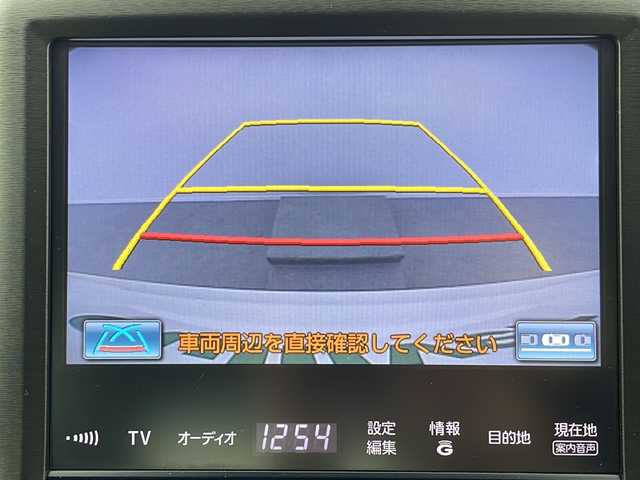 トヨタ クラウン ハイブリッド アスリートS 大阪府 2015(平27)年 5.8万km ホワイトパールクリスタルシャイン 純正８インチHDDナビ/【BT/フルセグTV/AUX/USB/DVD】/サンルーフ/ETC/バックカメラ/衝突被害軽減システム/クルーズコントロール追従無し/アイドリングストップ/オートライト/パワーシートD+N席/純正17インチアルミホイール/純正フロアマット/スマートキー