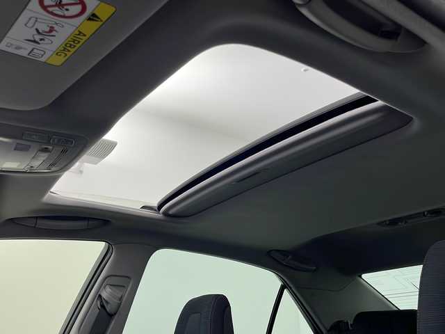 トヨタ クラウン ハイブリッド アスリートS 大阪府 2015(平27)年 5.8万km ホワイトパールクリスタルシャイン 純正８インチHDDナビ/【BT/フルセグTV/AUX/USB/DVD】/サンルーフ/ETC/バックカメラ/衝突被害軽減システム/クルーズコントロール追従無し/アイドリングストップ/オートライト/パワーシートD+N席/純正17インチアルミホイール/純正フロアマット/スマートキー