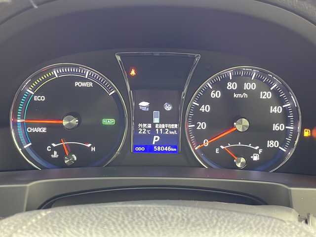 トヨタ クラウン ハイブリッド アスリートS 大阪府 2015(平27)年 5.8万km ホワイトパールクリスタルシャイン 純正８インチHDDナビ/【BT/フルセグTV/AUX/USB/DVD】/サンルーフ/ETC/バックカメラ/衝突被害軽減システム/クルーズコントロール追従無し/アイドリングストップ/オートライト/パワーシートD+N席/純正17インチアルミホイール/純正フロアマット/スマートキー