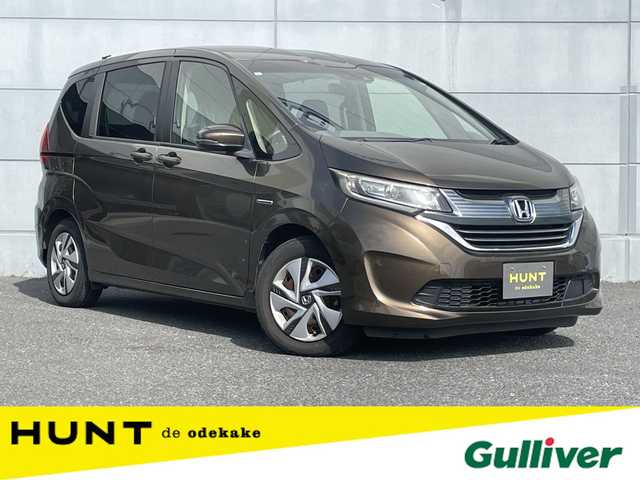 ホンダ フリード ハイブリット G ホンダセンシング 千葉県 2017(平29)年 3.2万km マンダリンゴールドM ホンダセンシング/・衝突軽減ブレーキ/レーンキープアシスト/・レーダークルーズコントロール/誤発進抑制/・先行車発進お知らせ/標識認識機能/純正ディスプレイオーディオ/・ワンセグ/BT/CD/USB/バックカメラ/ステアリングスイッチ/ETC/両側パワースライドドア/LEDヘッドライト/オートライト/スマートキー/プッシュスタート/純正フロアマット/純正15インチホイール