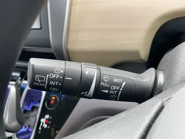 ホンダ フリード ハイブリット G ホンダセンシング 千葉県 2017(平29)年 3.2万km マンダリンゴールドM ホンダセンシング/・衝突軽減ブレーキ/レーンキープアシスト/・レーダークルーズコントロール/誤発進抑制/・先行車発進お知らせ/標識認識機能/純正ディスプレイオーディオ/・ワンセグ/BT/CD/USB/バックカメラ/ステアリングスイッチ/ETC/両側パワースライドドア/LEDヘッドライト/オートライト/スマートキー/プッシュスタート/純正フロアマット/純正15インチホイール