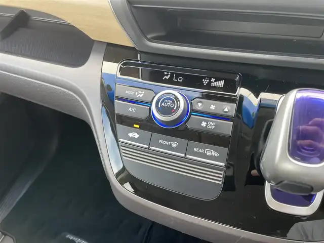 ホンダ フリード ハイブリット G ホンダセンシング 千葉県 2017(平29)年 3.2万km マンダリンゴールドM ホンダセンシング/・衝突軽減ブレーキ/レーンキープアシスト/・レーダークルーズコントロール/誤発進抑制/・先行車発進お知らせ/標識認識機能/純正ディスプレイオーディオ/・ワンセグ/BT/CD/USB/バックカメラ/ステアリングスイッチ/ETC/両側パワースライドドア/LEDヘッドライト/オートライト/スマートキー/プッシュスタート/純正フロアマット/純正15インチホイール