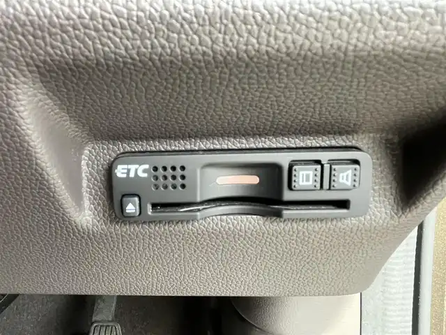 ホンダ フリード ハイブリット G ホンダセンシング 千葉県 2017(平29)年 3.2万km マンダリンゴールドM ホンダセンシング/・衝突軽減ブレーキ/レーンキープアシスト/・レーダークルーズコントロール/誤発進抑制/・先行車発進お知らせ/標識認識機能/純正ディスプレイオーディオ/・ワンセグ/BT/CD/USB/バックカメラ/ステアリングスイッチ/ETC/両側パワースライドドア/LEDヘッドライト/オートライト/スマートキー/プッシュスタート/純正フロアマット/純正15インチホイール