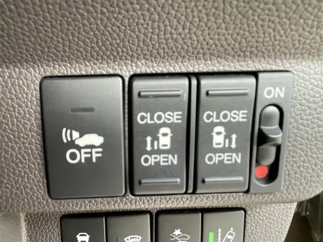 ホンダ フリード ハイブリット G ホンダセンシング 千葉県 2017(平29)年 3.2万km マンダリンゴールドM ホンダセンシング/・衝突軽減ブレーキ/レーンキープアシスト/・レーダークルーズコントロール/誤発進抑制/・先行車発進お知らせ/標識認識機能/純正ディスプレイオーディオ/・ワンセグ/BT/CD/USB/バックカメラ/ステアリングスイッチ/ETC/両側パワースライドドア/LEDヘッドライト/オートライト/スマートキー/プッシュスタート/純正フロアマット/純正15インチホイール