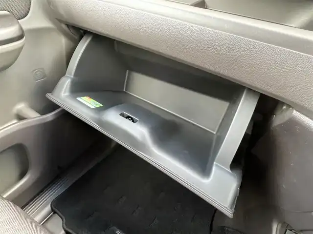 ホンダ フリード ハイブリット G ホンダセンシング 千葉県 2017(平29)年 3.2万km マンダリンゴールドM ホンダセンシング/・衝突軽減ブレーキ/レーンキープアシスト/・レーダークルーズコントロール/誤発進抑制/・先行車発進お知らせ/標識認識機能/純正ディスプレイオーディオ/・ワンセグ/BT/CD/USB/バックカメラ/ステアリングスイッチ/ETC/両側パワースライドドア/LEDヘッドライト/オートライト/スマートキー/プッシュスタート/純正フロアマット/純正15インチホイール