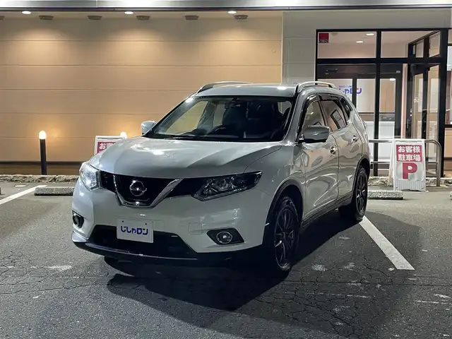 日産 エクストレイル 20X 青森県 2015(平27)年 9.9万km ブリリアントホワイトパール (株)IDOMが運営する【じしゃロン青森店】の自社ローン専用車両になりますこちらは現金、またはオートローンご利用時の価格です。自社ローンご希望の方は別途その旨お申付け下さい。/４ＷＤ/ルーフレール/純正メモリーナビ/　AM/FM/CD/BT/フルセグＴＶ/バックカメラ/純正ドライブレコーダー/純正ビルトインＥＴＣ/衝突被害軽減システム/レーダーオートクルーズ/横滑り防止装置/アイドリングストップ/合皮シート/シーターヒーター(D/N)/コーナーセンサー/オートライト/ＬＥＤヘッドライト/フォグランプ/ドアバイザー/社外１７インチアルミホイール装着