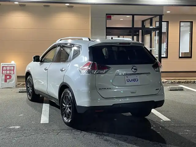 日産 エクストレイル 20X 青森県 2015(平27)年 9.9万km ブリリアントホワイトパール (株)IDOMが運営する【じしゃロン青森店】の自社ローン専用車両になりますこちらは現金、またはオートローンご利用時の価格です。自社ローンご希望の方は別途その旨お申付け下さい。/４ＷＤ/ルーフレール/純正メモリーナビ/　AM/FM/CD/BT/フルセグＴＶ/バックカメラ/純正ドライブレコーダー/純正ビルトインＥＴＣ/衝突被害軽減システム/レーダーオートクルーズ/横滑り防止装置/アイドリングストップ/合皮シート/シーターヒーター(D/N)/コーナーセンサー/オートライト/ＬＥＤヘッドライト/フォグランプ/ドアバイザー/社外１７インチアルミホイール装着
