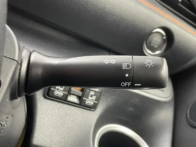 トヨタ シエンタ ファンベースG 埼玉県 2020(令2)年 6.7万km ベージュ 純正ナビ　パノラミックビューモニター　ビルトインＥＴＣ　ドライブレコーダー　セーフティセンス　両側パワースライドドア　ステアリングスイッチ　スマートキー　オートハイビーム　ＬＥＤヘッドライト　地デジ