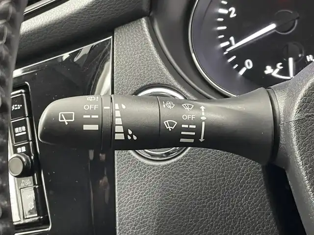 日産 エクストレイル 20Xi 埼玉県 2020(令2)年 3.7万km ブリリアントホワイトパール プロパイロット　純正ナビ　アラウンドビューモニター　レーダークルーズコントロール　デジタルインナーミラー　ミラーヒーター　シートヒーター　純正アルミホイール　オートライト　ＬＥＤヘッドライト　地デジ