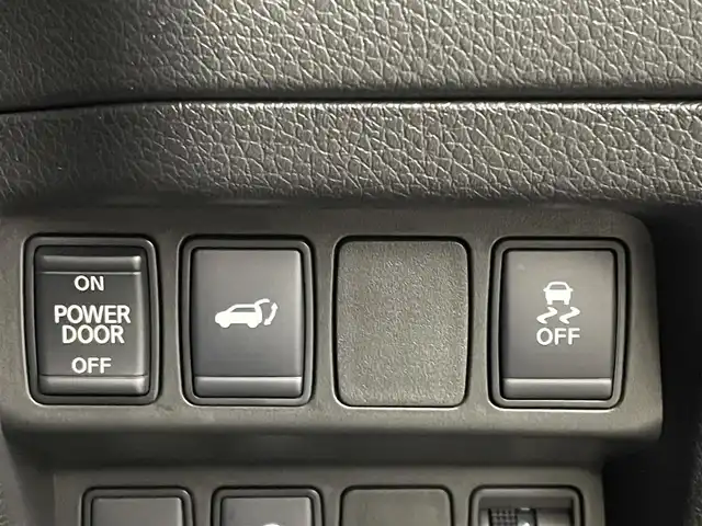 日産 エクストレイル 20Xi 埼玉県 2020(令2)年 3.7万km ブリリアントホワイトパール プロパイロット　純正ナビ　アラウンドビューモニター　レーダークルーズコントロール　デジタルインナーミラー　ミラーヒーター　シートヒーター　純正アルミホイール　オートライト　ＬＥＤヘッドライト　地デジ