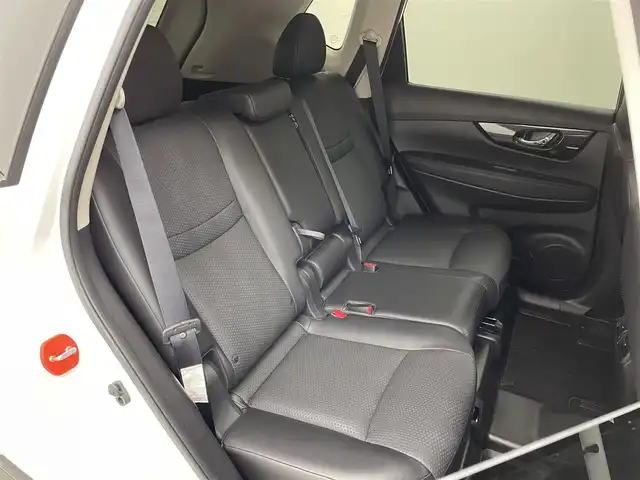 日産 エクストレイル 20Xi 埼玉県 2020(令2)年 3.7万km ブリリアントホワイトパール プロパイロット　純正ナビ　アラウンドビューモニター　レーダークルーズコントロール　デジタルインナーミラー　ミラーヒーター　シートヒーター　純正アルミホイール　オートライト　ＬＥＤヘッドライト　地デジ