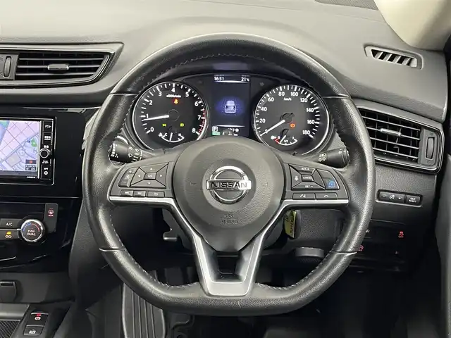 日産 エクストレイル 20Xi 埼玉県 2020(令2)年 3.7万km ブリリアントホワイトパール プロパイロット　純正ナビ　アラウンドビューモニター　レーダークルーズコントロール　デジタルインナーミラー　ミラーヒーター　シートヒーター　純正アルミホイール　オートライト　ＬＥＤヘッドライト　地デジ