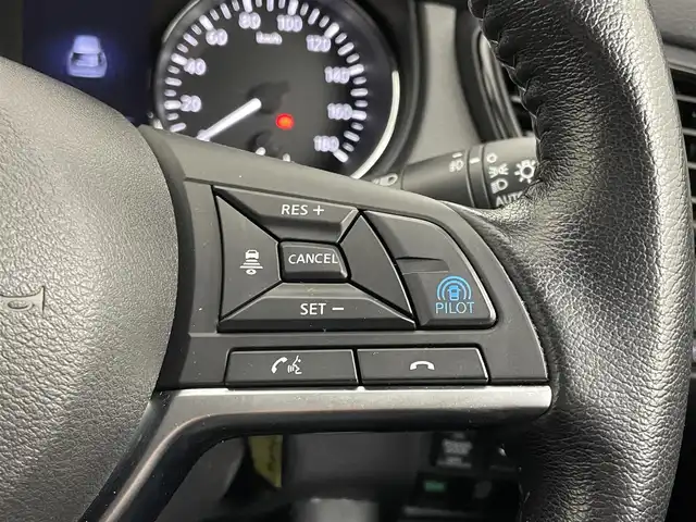 日産 エクストレイル 20Xi 埼玉県 2020(令2)年 3.7万km ブリリアントホワイトパール プロパイロット　純正ナビ　アラウンドビューモニター　レーダークルーズコントロール　デジタルインナーミラー　ミラーヒーター　シートヒーター　純正アルミホイール　オートライト　ＬＥＤヘッドライト　地デジ