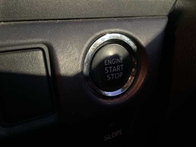 トヨタ ノア X 道東・釧路十勝 2014(平26)年 6.7万km ホワイトパールクリスタルシャイン 福祉車両/4WD/純正ナビ(AM、FM、フルセグTV、SD、CD、DVD)/ETC/両側パワースライドドア/積み込み冬タイヤ/スロープボタン/アイドリングストップ/バックカメラ/横滑り防止/オートライト/電格ミラー/プッシュスタート/エコモードボタン