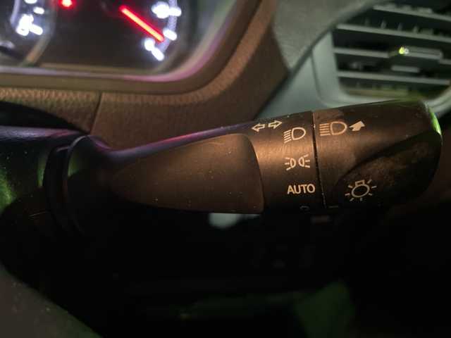 トヨタ ノア X 道東・釧路十勝 2014(平26)年 6.7万km ホワイトパールクリスタルシャイン 福祉車両/4WD/純正ナビ(AM、FM、フルセグTV、SD、CD、DVD)/ETC/両側パワースライドドア/積み込み冬タイヤ/スロープボタン/アイドリングストップ/バックカメラ/横滑り防止/オートライト/電格ミラー/プッシュスタート/エコモードボタン