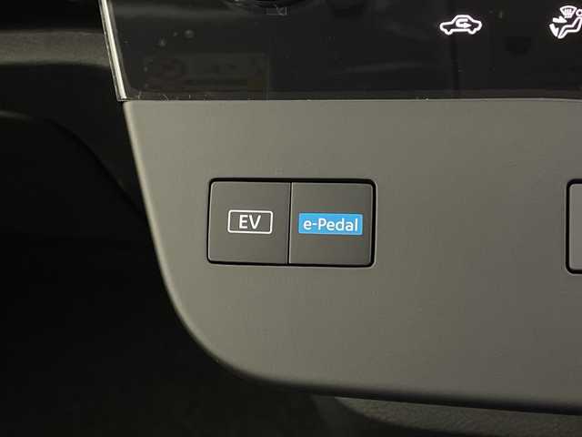 日産 セレナ e－パワー ハイウェイスター V 新潟県 2025(令7)年 0.1千km プリズムホワイト フリップダウンモニター/純正ナビ/　　フルセグ/BT/FM/AM/アラウンドビューモニター/レーダークルーズコントロール/両側パワースライドドア/LEDオートライト/オートハイビーム/純正16インチアルミホイール/ステアリングスイッチ/BSM/デジタルインナーミラー/置くだけ充電/スマートキー