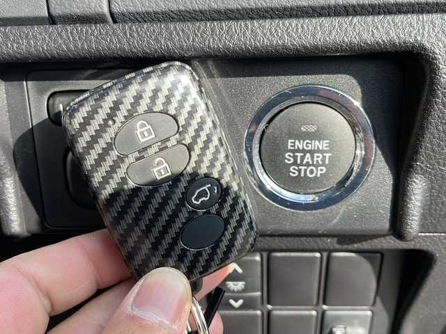 トヨタ ランドクルーザー プラド TX Lパッケージ 岩手県 2015(平27)年 4.8万km ブロンズマイカメタリック メモリーナビ　フルセグ　Ｂｌｕｅｔｏｏｔｈ　ＣＤ／ＤＶＤ再生　バックＣ　ドラレコ　パワーシート　シートヒーター　バグガード　ルーフレール　ＬＥＤライト　レザーシート　ＥＴＣ　ジオランダーＸ－ＡＴ