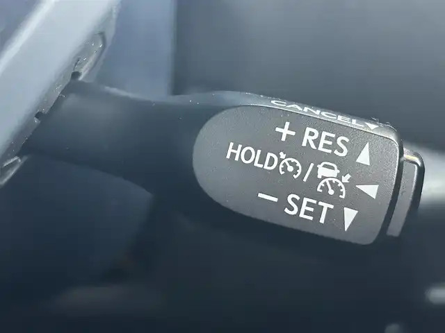 トヨタ Ｃ－ＨＲ S LEDエディション 福島県 2018(平30)年 3.6万km ホワイト/ブラックマイカ 2トーン 純正SDナビ/バックカメラ/フルセグTV/レーダークルーズコントロール/プリクラッシュセーフティ/レーンキープアシスト/オートホールド/ドライブレコーダー前後/LEDヘッドライト/オートハイビーム/純正17インチAW/ETC/ドアバイザー/フロアマット/プッシュスタート/スマートキー