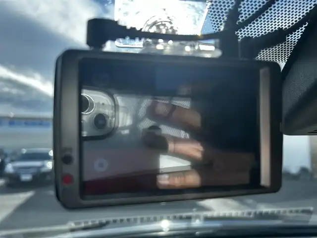 トヨタ Ｃ－ＨＲ S LEDエディション 福島県 2018(平30)年 3.6万km ホワイト/ブラックマイカ 2トーン 純正SDナビ/バックカメラ/フルセグTV/レーダークルーズコントロール/プリクラッシュセーフティ/レーンキープアシスト/オートホールド/ドライブレコーダー前後/LEDヘッドライト/オートハイビーム/純正17インチAW/ETC/ドアバイザー/フロアマット/プッシュスタート/スマートキー