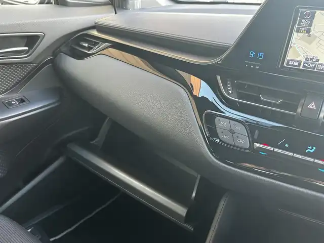 トヨタ Ｃ－ＨＲ S LEDエディション 福島県 2018(平30)年 3.6万km ホワイト/ブラックマイカ 2トーン 純正SDナビ/バックカメラ/フルセグTV/レーダークルーズコントロール/プリクラッシュセーフティ/レーンキープアシスト/オートホールド/ドライブレコーダー前後/LEDヘッドライト/オートハイビーム/純正17インチAW/ETC/ドアバイザー/フロアマット/プッシュスタート/スマートキー