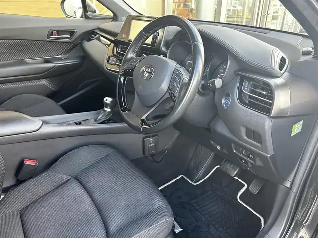 トヨタ Ｃ－ＨＲ S LEDエディション 福島県 2018(平30)年 3.6万km ホワイト/ブラックマイカ 2トーン 純正SDナビ/バックカメラ/フルセグTV/レーダークルーズコントロール/プリクラッシュセーフティ/レーンキープアシスト/オートホールド/ドライブレコーダー前後/LEDヘッドライト/オートハイビーム/純正17インチAW/ETC/ドアバイザー/フロアマット/プッシュスタート/スマートキー