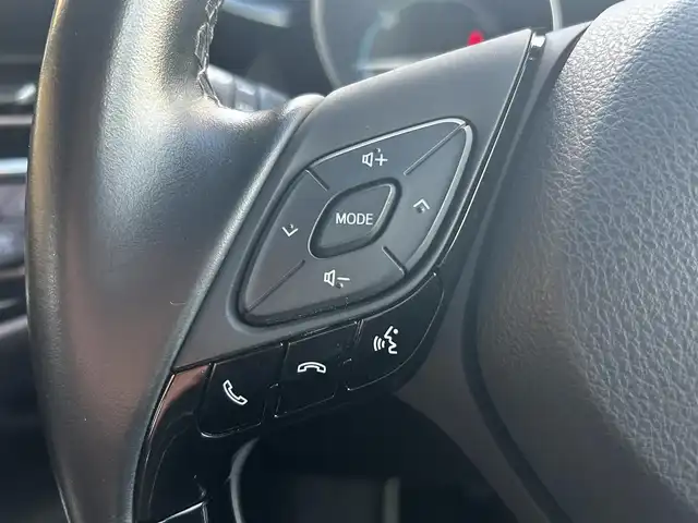 トヨタ Ｃ－ＨＲ S LEDエディション 福島県 2018(平30)年 3.6万km ホワイト/ブラックマイカ 2トーン 純正SDナビ/バックカメラ/フルセグTV/レーダークルーズコントロール/プリクラッシュセーフティ/レーンキープアシスト/オートホールド/ドライブレコーダー前後/LEDヘッドライト/オートハイビーム/純正17インチAW/ETC/ドアバイザー/フロアマット/プッシュスタート/スマートキー