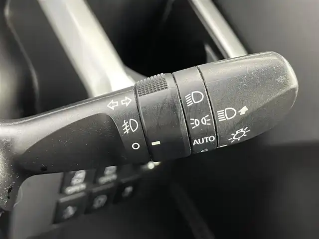 ダイハツ ウェイク G ターボ SA Ⅱ 熊本県 2017(平29)年 6.2万km パールホワイトⅢ/ブルーマイカメタリック 2トーン 両側パワースライドドア/前後ドライブレコーダー/社外ナビAVIC-ZH0077(CD/DVD/Bluetooth)/スマートアシスト/・衝突軽減ブレーキ/・先行車発進お知らせ機能/・レーンキープアシスト/・前後踏み間違い防止/横滑り防止/アイドリングストップ/後ろのみコーナーセンサー/純正フロアマット/純正１４インチAW/オートライト/LEDヘッドライト/スマートキー/プッシュスタート