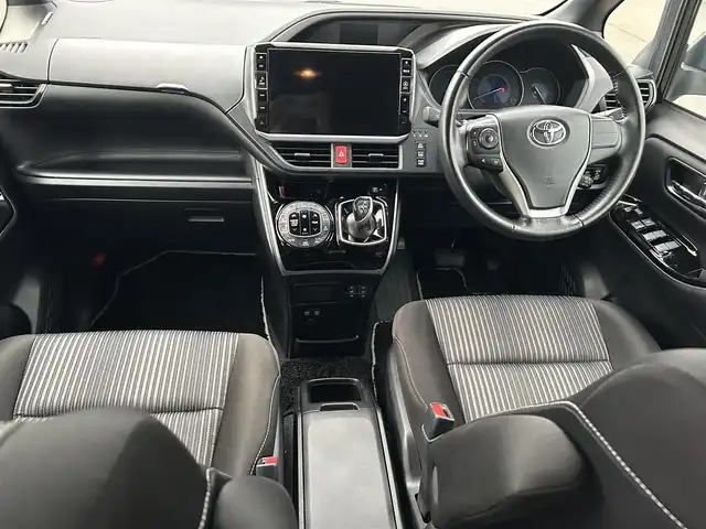 トヨタ ヴォクシー ハイブリッド ZS 煌Ⅱ 岡山県 2020(令2)年 6.3万km ブラック 登録時走行距離62587km/アルパインBIG-X11インチナビ/アルパイン後席フリップダウンモニター/フルセグTV/（AM.FM.CD.DVD.BT)/バックカメラ/ETC/衝突被害軽減ブレーキ/ドライブレコーダー/レーンキープアシスト/横滑り防止装置/クリアランスソナー/クルーズコントロール/両側パワースライドドア/シートヒーター/オートマチックハイビーム/オートライト/LEDライト/16インチ純正AW/Bluetooth/アイドリングストップ