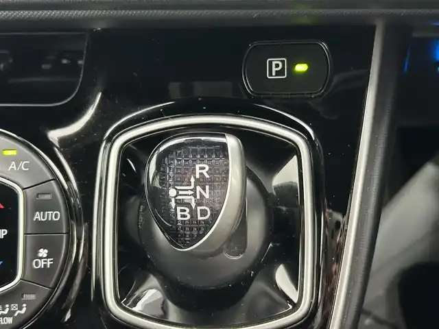 トヨタ ヴォクシー ハイブリッド ZS 煌Ⅱ 岡山県 2020(令2)年 6.3万km ブラック 登録時走行距離62587km/アルパインBIG-X11インチナビ/アルパイン後席フリップダウンモニター/フルセグTV/（AM.FM.CD.DVD.BT)/バックカメラ/ETC/衝突被害軽減ブレーキ/ドライブレコーダー/レーンキープアシスト/横滑り防止装置/クリアランスソナー/クルーズコントロール/両側パワースライドドア/シートヒーター/オートマチックハイビーム/オートライト/LEDライト/16インチ純正AW/Bluetooth/アイドリングストップ