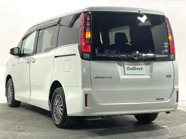 トヨタ エスクァイア ハイブリッド Gi ブラックテーラード 大阪府 2017(平29)年 4.2万km ホワイトパールクリスタルシャイン ALPINEナビ(フルセグ/DVD再生/Bluetooth) バックカメラ 後席モニター ETC 両側パワースライドドア 革シート シートヒーター 衝突軽減 トヨタセーフティセンス オートライト