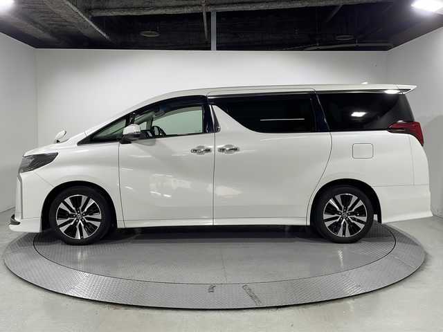 トヨタ アルファード S Cパッケージ 広島県 2020(令2)年 4.2万km ホワイトパールクリスタルシャイン ツインムーンルーフ/TRDフロントエアロ/純正9型ディスプレイオーディオ/3眼LEDヘッドランプ/バックカメラ/両側パワースライドドア/パワーバックドア/ブラック合皮シート/パワーシート/ポジションメモリー/シートヒーター/ベンチレーション/ステアリングヒーター/パワーオットマン/セーフティセンス/・プリクラッシュセーフティ/・レーントレーシングアシスト/・アダプティブハイビーム/・レーダークルーズコントロール/純正18インチAW/ETC2.0/USB入力端子/AC100V/100W電源