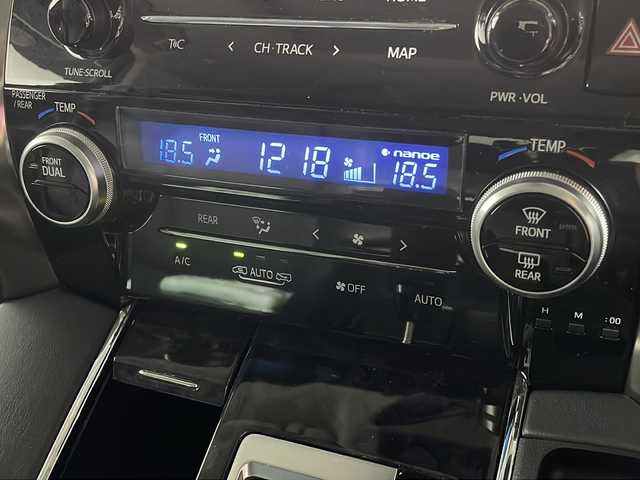 トヨタ アルファード S Cパッケージ 広島県 2020(令2)年 4.2万km ホワイトパールクリスタルシャイン ツインムーンルーフ/TRDフロントエアロ/純正9型ディスプレイオーディオ/3眼LEDヘッドランプ/バックカメラ/両側パワースライドドア/パワーバックドア/ブラック合皮シート/パワーシート/ポジションメモリー/シートヒーター/ベンチレーション/ステアリングヒーター/パワーオットマン/セーフティセンス/・プリクラッシュセーフティ/・レーントレーシングアシスト/・アダプティブハイビーム/・レーダークルーズコントロール/純正18インチAW/ETC2.0/USB入力端子/AC100V/100W電源