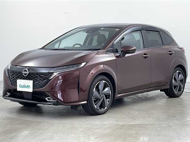 日産 オーラ G FOUR 道央・札幌 2023(令5)年 0.3万km バーガンディー ・ワンオーナー/・純正ディスプレイオーディオ&BT&フルセグTV/・インテリジェントアラウンドビューモニター/・インテリジェント エマージェンシーブレーキ/・踏み間違い衝突防止アシスト/・標識検知機能/・インテリジェント FCW/・車線逸脱警報/・ふらつき警報/・車線逸脱防止支援システム/・フロント&バックソナー/・エマージェンシーストップシグナル/・後側方衝突防止支援システム/・後側方車両検知警報/・後退時車両検知警報/・車両接近通報装置/・横滑り防止装置/・ドライブモードセレクター/・アドバンスドドライブアシストディスプレイ/・ECOモード/・EVモード/・前席シートヒーター/・ステアリングヒーター/・ステアリングスイッチ/・革巻きステアリング/・ハーフレザーシート/・ビルトインETC/・純正フロアマット/・プッシュスタート/・LEDヘッドライト/・フォグランプ/・オートライト/・オートマチックハイビーム/・スマートキー/・スペアキー