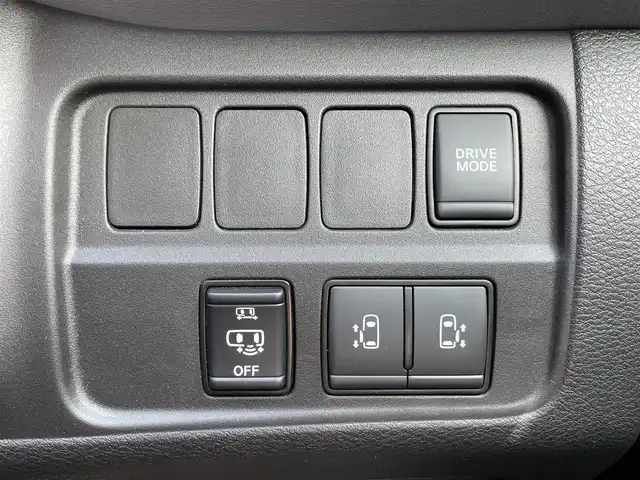 日産 セレナ e－パワー ハイウェイスター V 福島県 2023(令5)年 4.3万km ダイヤモンドブラック 純正10インチナビ/【Bluetooth/CD/DVD/Blu-ray/フルセグTV】/前方ドライブレコーダー/純正ビルトインETC/全方位カメラ/プロパイロット /衝突軽減ブレーキ/レーンキープアシスト/追従クルーズコントロール/ブラインドスポットモニター/LEDヘッドライト/オートライト/オートマチックハイビーム/両側パワースライドドア/純正フリップダウンモニター/F/Rエアロ/プッシュスタート/スマートキー/ステアリングリモコン