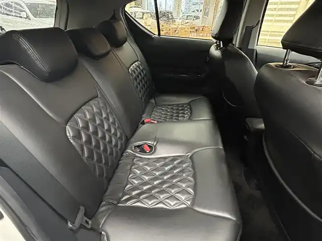 トヨタ アクア S 宮崎県 2014(平26)年 10.5万km ライムホワイトパールクリスタルシャイン /ナビ(AVIC-MRZ009)//TV/CD/DVD/Bluetooth//バックカメラ//ETC//社外アルミホイール//社外フロアマット//ドアバイザー//ヘッドライトレベライザー//電格ウィンカーミラー