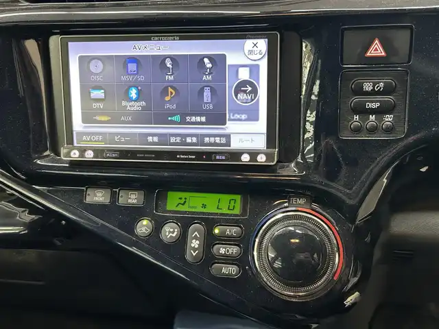 トヨタ アクア S 宮崎県 2014(平26)年 10.5万km ライムホワイトパールクリスタルシャイン /ナビ(AVIC-MRZ009)//TV/CD/DVD/Bluetooth//バックカメラ//ETC//社外アルミホイール//社外フロアマット//ドアバイザー//ヘッドライトレベライザー//電格ウィンカーミラー