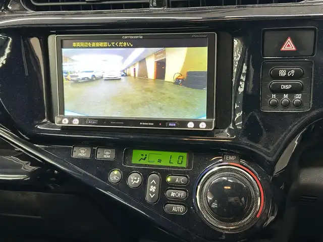 トヨタ アクア S 宮崎県 2014(平26)年 10.5万km ライムホワイトパールクリスタルシャイン /ナビ(AVIC-MRZ009)//TV/CD/DVD/Bluetooth//バックカメラ//ETC//社外アルミホイール//社外フロアマット//ドアバイザー//ヘッドライトレベライザー//電格ウィンカーミラー