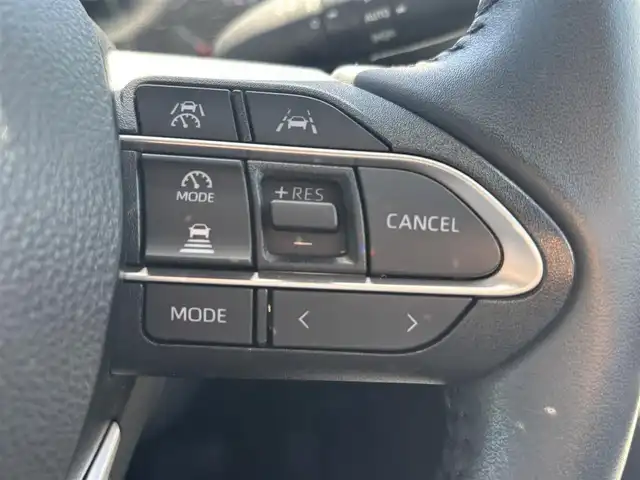 トヨタ ノア S－Z 奈良県 2022(令4)年 2.4万km ホワイトパールクリスタルシャイン 純正フルセグナビ　/Ｂｌｕｅｔｏｏｔｈ　/ＣＤ／ＤＶＤ　/ＵＳＢ入力端子　/ＨＤＭＩ/レーダークルーズコントロール　/スペアキー　/バックカメラ　/ハーフレザーシート　/両側パワースライドドア　/純正フロアマット/純正アルミホイール/純正ＬＥＤヘッドライト