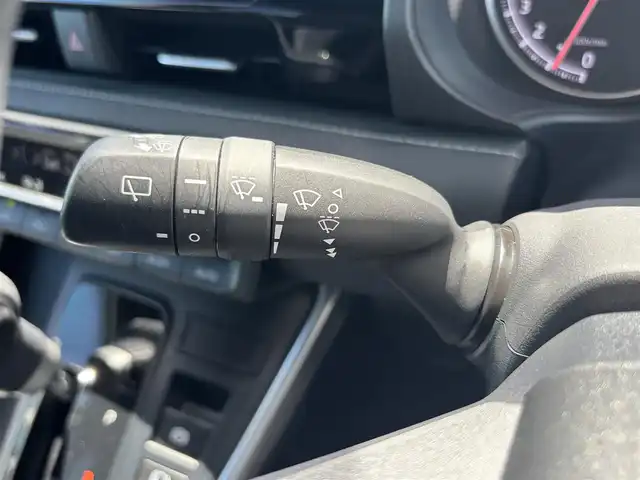 トヨタ ノア S－Z 奈良県 2022(令4)年 2.4万km ホワイトパールクリスタルシャイン 純正フルセグナビ　/Ｂｌｕｅｔｏｏｔｈ　/ＣＤ／ＤＶＤ　/ＵＳＢ入力端子　/ＨＤＭＩ/レーダークルーズコントロール　/スペアキー　/バックカメラ　/ハーフレザーシート　/両側パワースライドドア　/純正フロアマット/純正アルミホイール/純正ＬＥＤヘッドライト