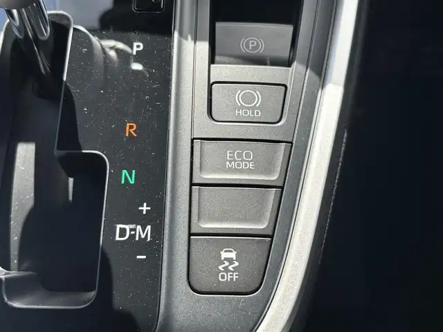 トヨタ ノア S－Z 奈良県 2022(令4)年 2.4万km ホワイトパールクリスタルシャイン 純正フルセグナビ　/Ｂｌｕｅｔｏｏｔｈ　/ＣＤ／ＤＶＤ　/ＵＳＢ入力端子　/ＨＤＭＩ/レーダークルーズコントロール　/スペアキー　/バックカメラ　/ハーフレザーシート　/両側パワースライドドア　/純正フロアマット/純正アルミホイール/純正ＬＥＤヘッドライト