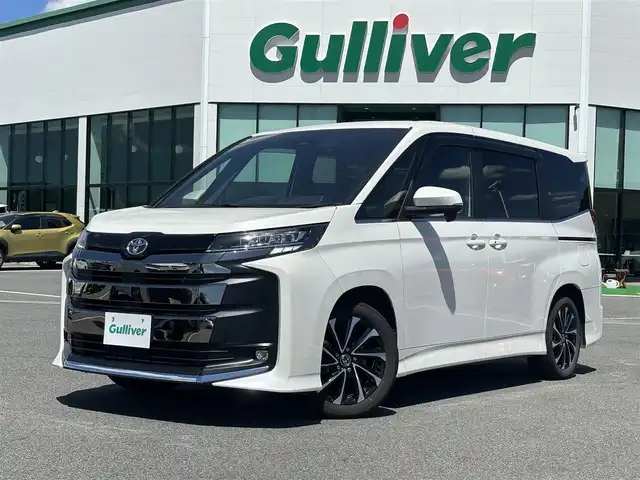 トヨタ ノア S－Z 奈良県 2022(令4)年 2.4万km ホワイトパールクリスタルシャイン 純正フルセグナビ　/Ｂｌｕｅｔｏｏｔｈ　/ＣＤ／ＤＶＤ　/ＵＳＢ入力端子　/ＨＤＭＩ/レーダークルーズコントロール　/スペアキー　/バックカメラ　/ハーフレザーシート　/両側パワースライドドア　/純正フロアマット/純正アルミホイール/純正ＬＥＤヘッドライト