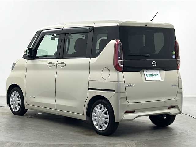 日産 ルークス X 栃木県 2021(令3)年 5.8万km フローズンバニラパール 純正SDナビ/・AM/FM/CD/DVD/フルセグ/BT/SD/エマージェンシーブレーキ/アラウンドビューモニター/車線逸脱警報/先行車発進お知らせ/左側側電動スライドドア/ハンズフリーオートスライドドア/前後ドライブレコーダー/後席サーキュレーション/ステアリングスイッチ/純正マット/ドアバイザー