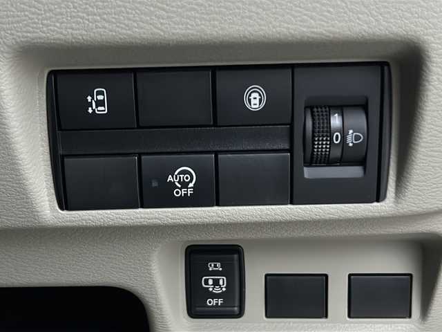 日産 ルークス X 栃木県 2021(令3)年 5.8万km フローズンバニラパール 純正SDナビ/・AM/FM/CD/DVD/フルセグ/BT/SD/エマージェンシーブレーキ/アラウンドビューモニター/車線逸脱警報/先行車発進お知らせ/左側側電動スライドドア/ハンズフリーオートスライドドア/前後ドライブレコーダー/後席サーキュレーション/ステアリングスイッチ/純正マット/ドアバイザー