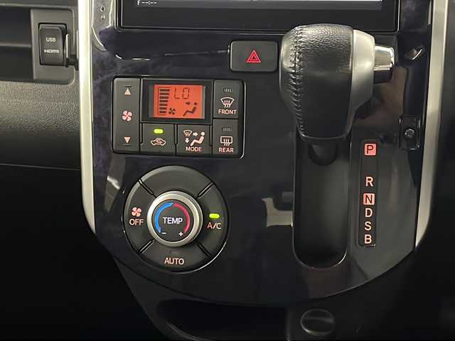 ダイハツ タント カスタム RS トップED SA Ⅲ 長崎県 2018(平30)年 4.7万km パールホワイトⅢ 純正8インチメモリナビ/（フルセグ/CD/DVD/Bluetooth）/アラウンドビューモニター/両側パワースライドドア/純正15インチアルミホイール/スロコン（Pivot　3-DRIVE-AC2）/ドライブレコーダー/ETC/衝突軽減ブレーキ/オートライト/オートマチックハイビーム/シートヒーター/ステアリングスイッチ/純正LEDヘッドライト/純正フロアマット/アイドリングストップ/電動格納ミラー/スペアキー